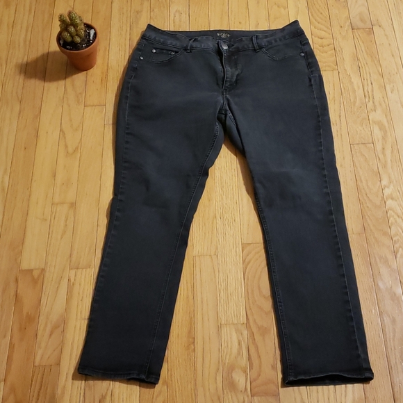 2/$15🦇 black denim - Picture 1 of 4